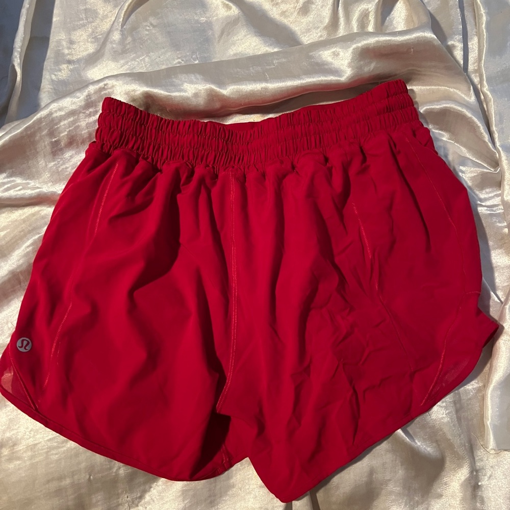 Lululemon hotty hot size 4 tall